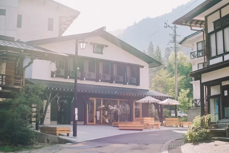 AWAWA HIRAYU -Pizza&Cafe-